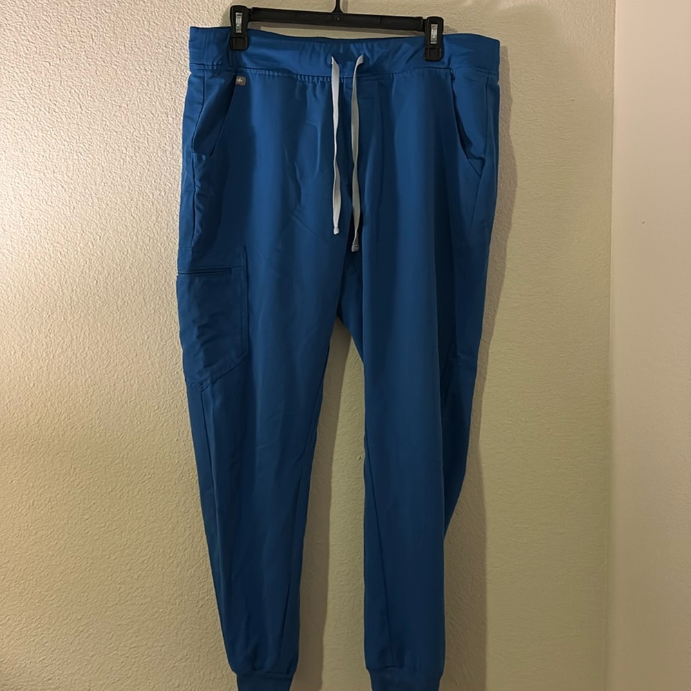Figs jogger scrub pants